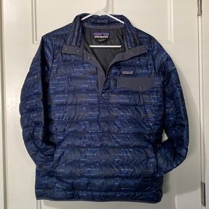 Patagonia Women’s Down Snap-T Pullover with kangaroo pocket.